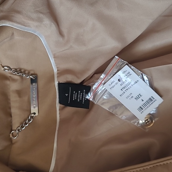 White House Black Market | NWT Tan Ruffle Jacket w/ Gold Accents - Picture 5 of 7